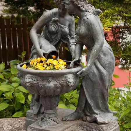 The K בית הארחה